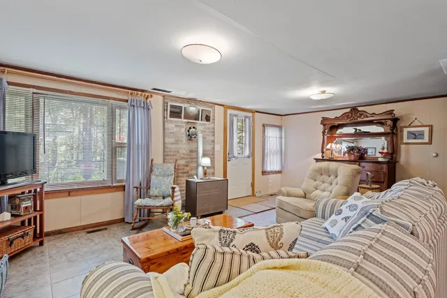 $982,900 | 133-137 Browns Pasture Road, Strafford, NH 03884