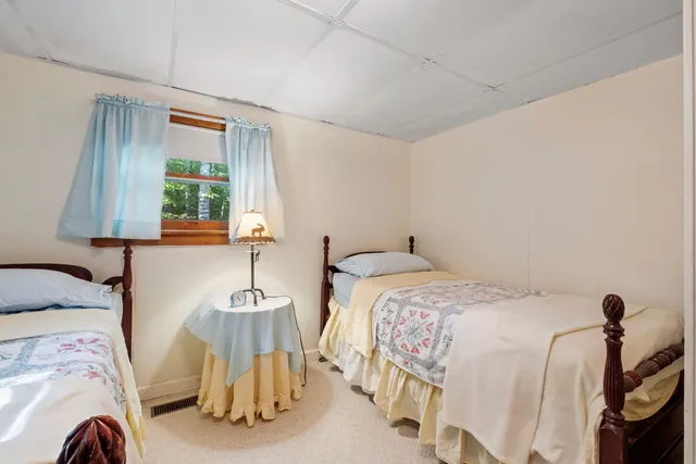 $982,900 | 133-137 Browns Pasture Road, Strafford, NH 03884