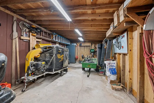 $982,900 | 133-137 Browns Pasture Road, Strafford, NH 03884