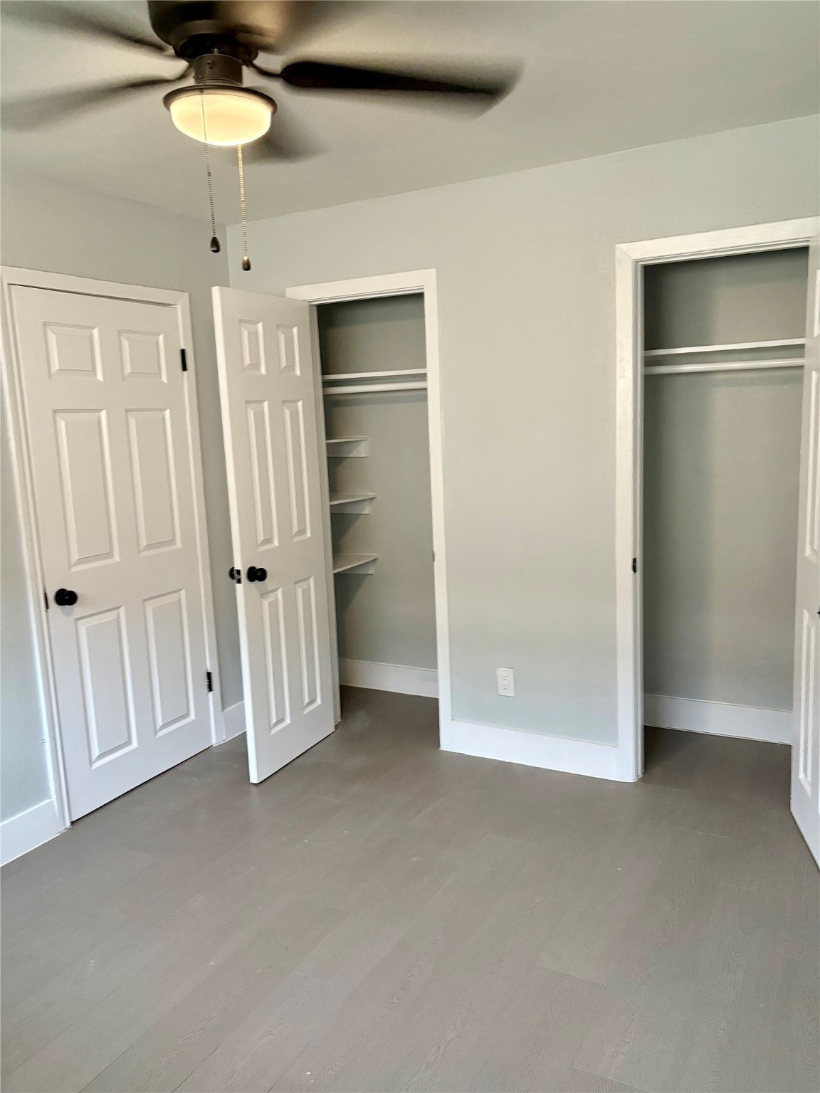 1125 Ann Pasadena, TX 77506 - Photo 6 of 15 a view of empty room with a ceiling fan