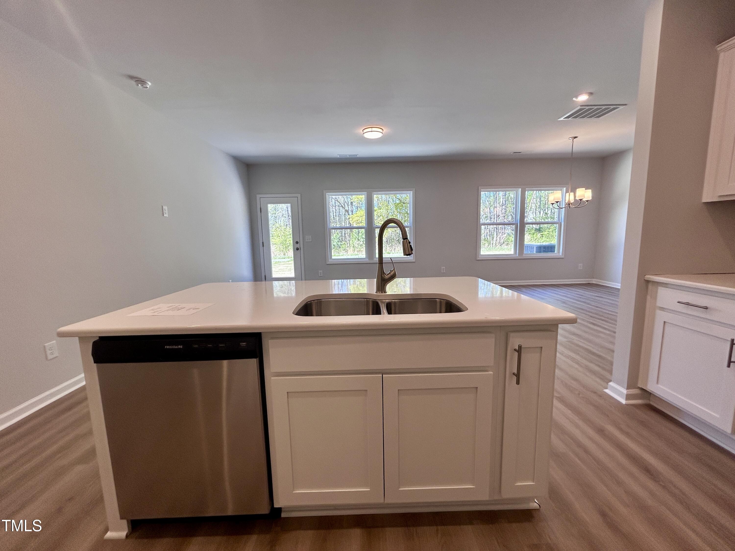 276 Shingle Oak Road Wake Forest, NC 27587 - Photo 3 of 12 IMG_8064