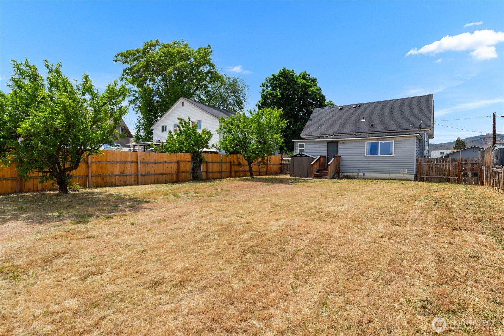 811 Cascade Street Wenatchee, WA 98801 - Photo 26 of 32