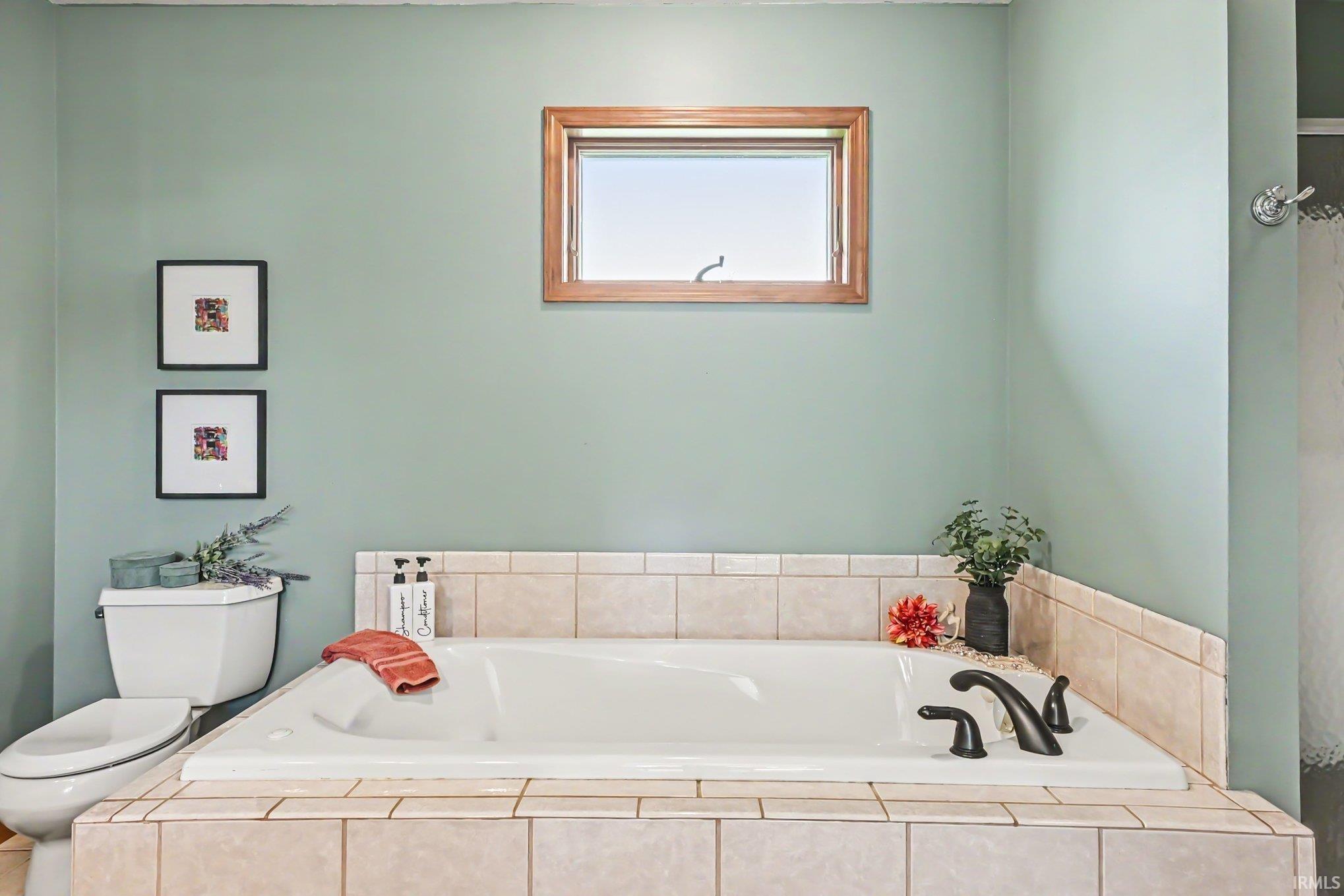 58030 Prairie Ridge Road Goshen, IN 46528 - Photo 17 of 44 Gallery Image 17