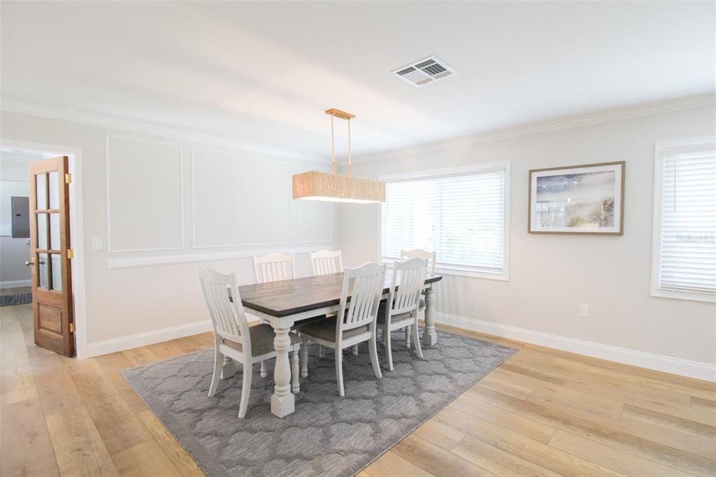 691 Russell Street Longboat Key, FL 34228 - Photo 30 of 38