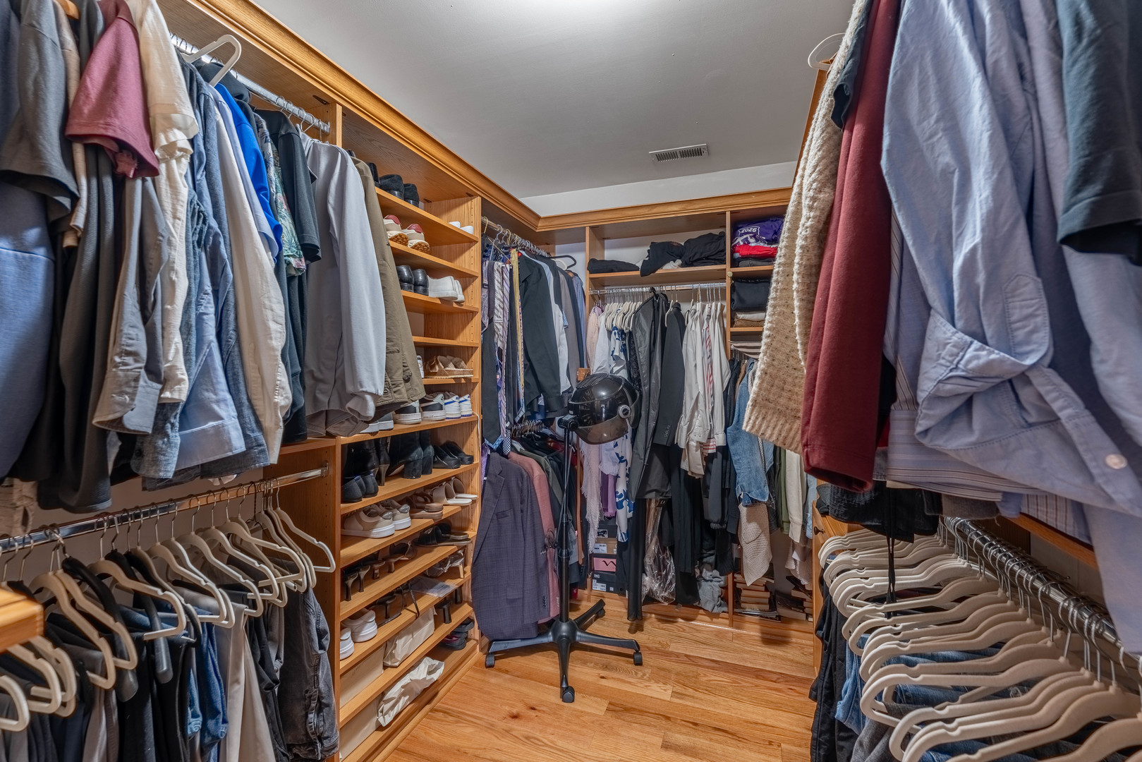 1442 Kinross Street Flossmoor, IL 60422 - Photo 26 of 53 a view of walk in closet with clothes