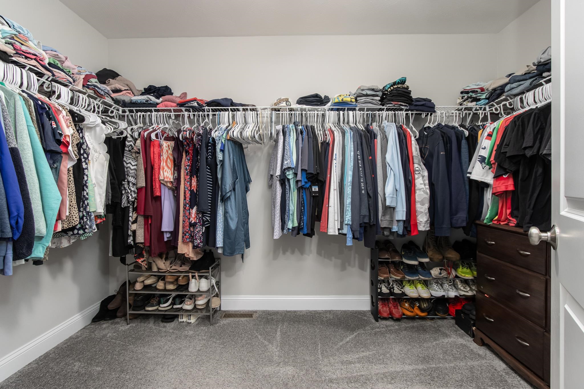 243 University Circle Hooksett, NH 03106 - Photo 20 of 35