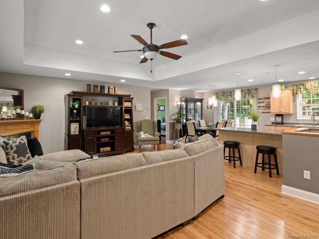 904 Mills Gap Road, Unit 3 Fletcher, NC 28732 - Photo 12 of 29 Gallery Image 12