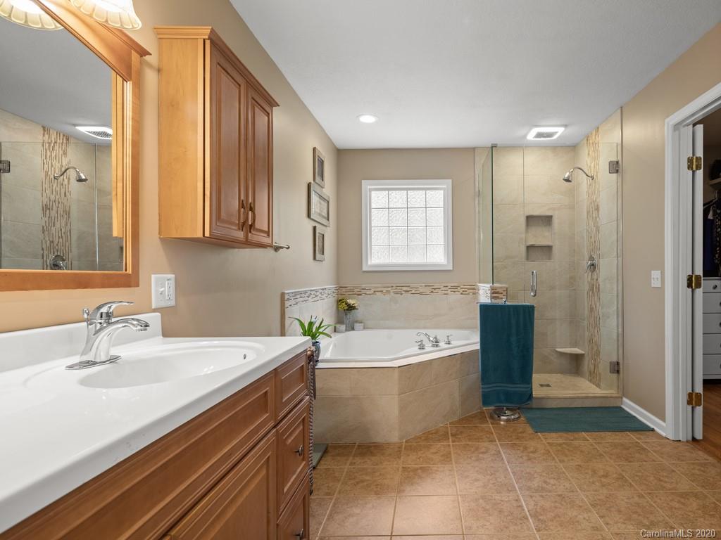 904 Mills Gap Road, Unit 3 Fletcher, NC 28732 - Photo 19 of 29 Gallery Image 19
