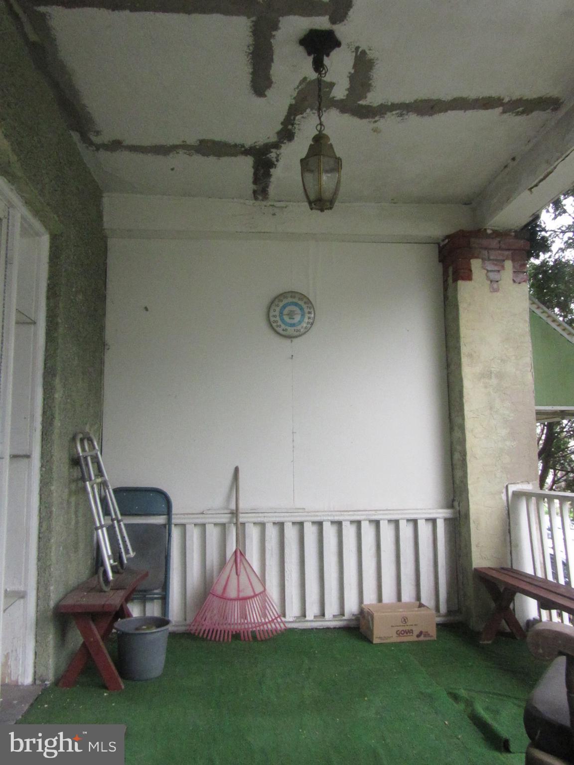 232 Huntley Road Upper Darby, PA 19082 - Photo 2 of 7 entry