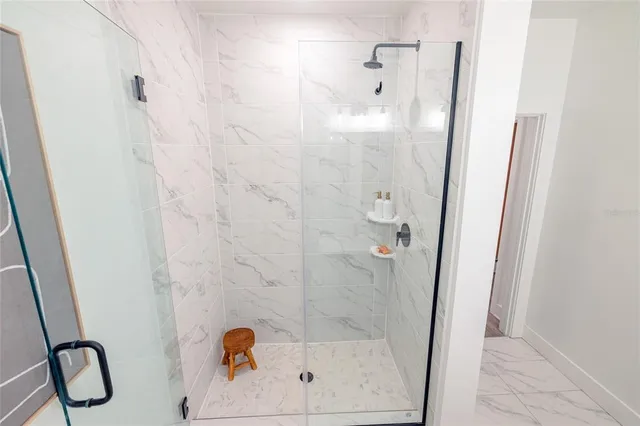 $2,731 | 1420 Lakefront Drive, Unit 1102, Sarasota, FL 34240