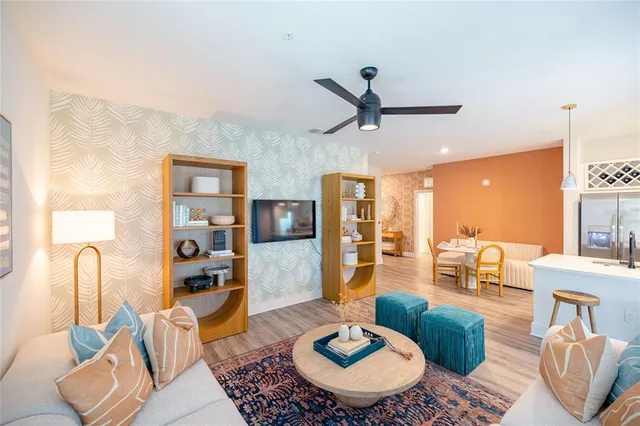 $2,731 | 1420 Lakefront Drive, Unit 1102, Sarasota, FL 34240