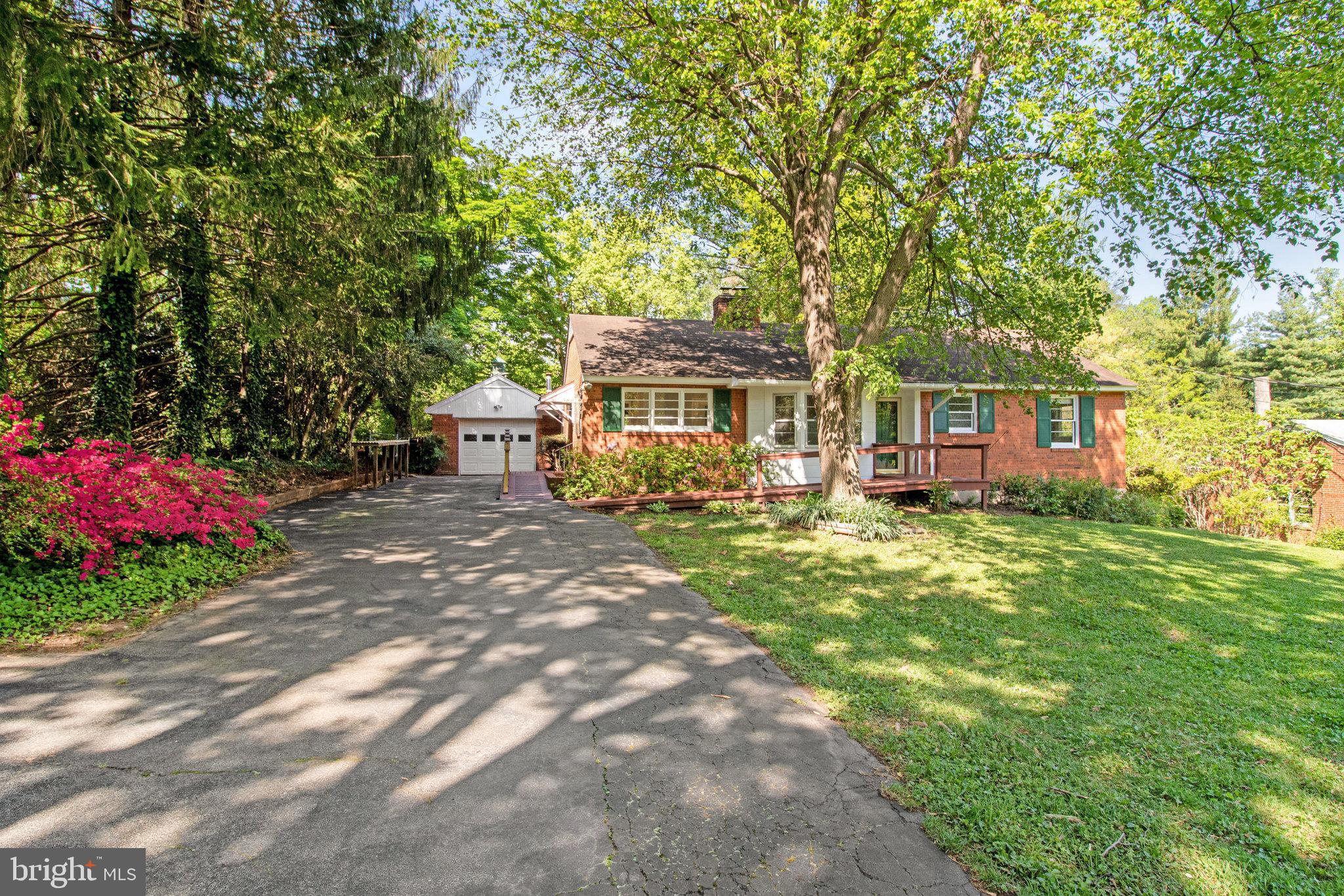 3807 Estel Road Fairfax, VA 22031 - Photo 2 of 32 Welcome Home!