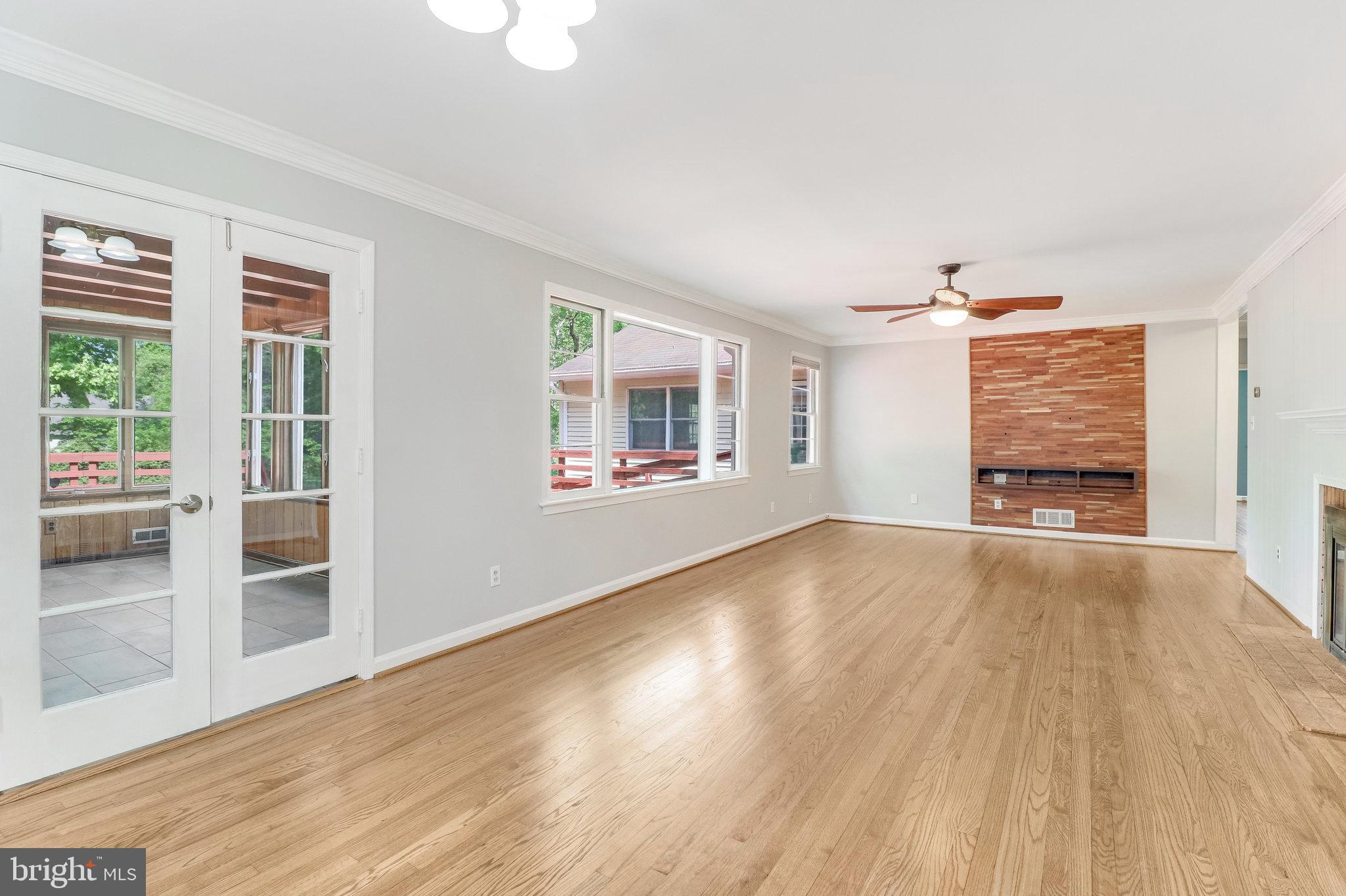 3807 Estel Road Fairfax, VA 22031 - Photo 10 of 32 Living Room