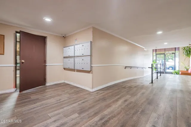 a view of a entrance with a house