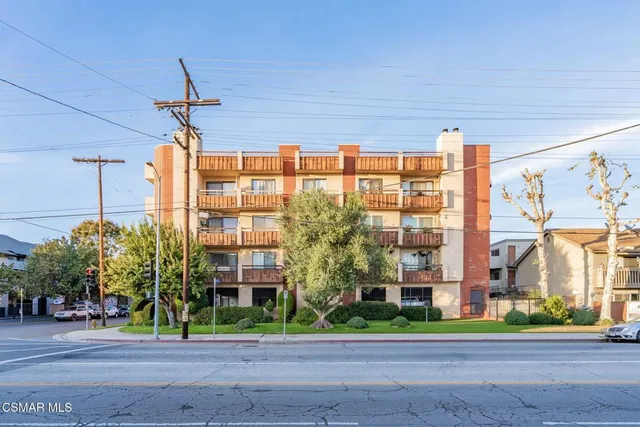 $499,950 | 8710 Independence Avenue, Unit 307, Canoga Park, CA 91304