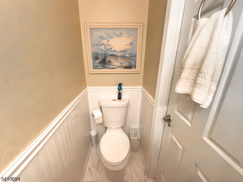 37 Boston Court Newark, NJ 07103 - Photo 14 of 34