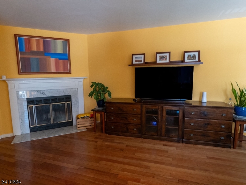 37 Boston Court Newark, NJ 07103 - Photo 18 of 34