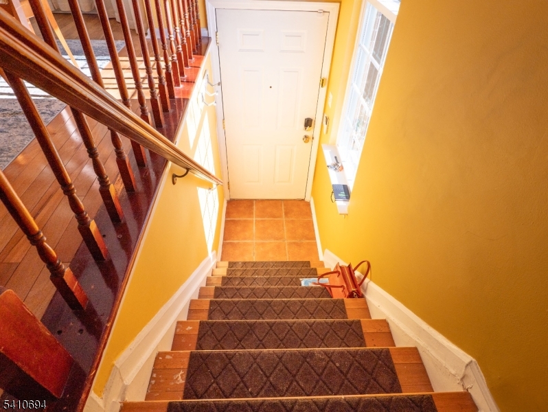 37 Boston Court Newark, NJ 07103 - Photo 2 of 34