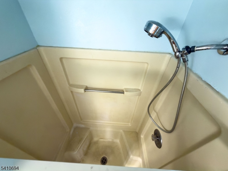 37 Boston Court Newark, NJ 07103 - Photo 25 of 34