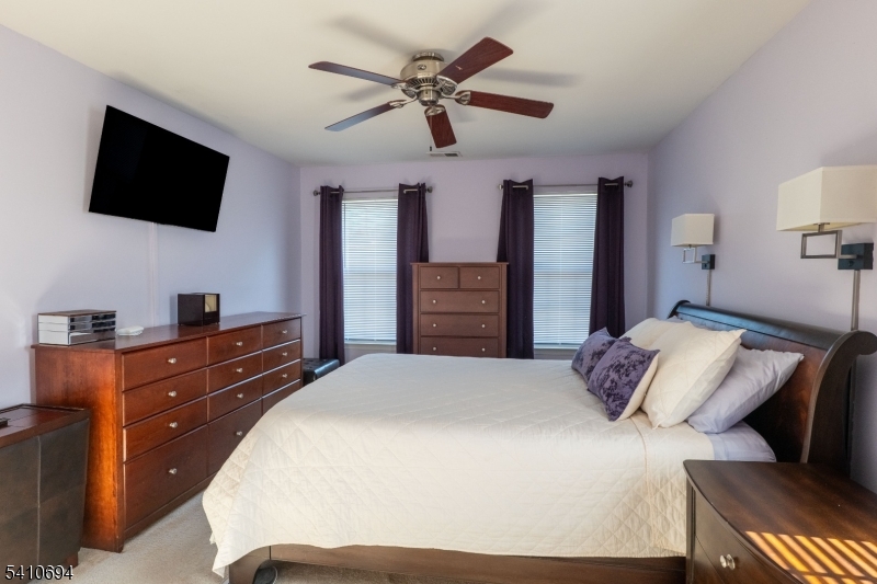 37 Boston Court Newark, NJ 07103 - Photo 29 of 34