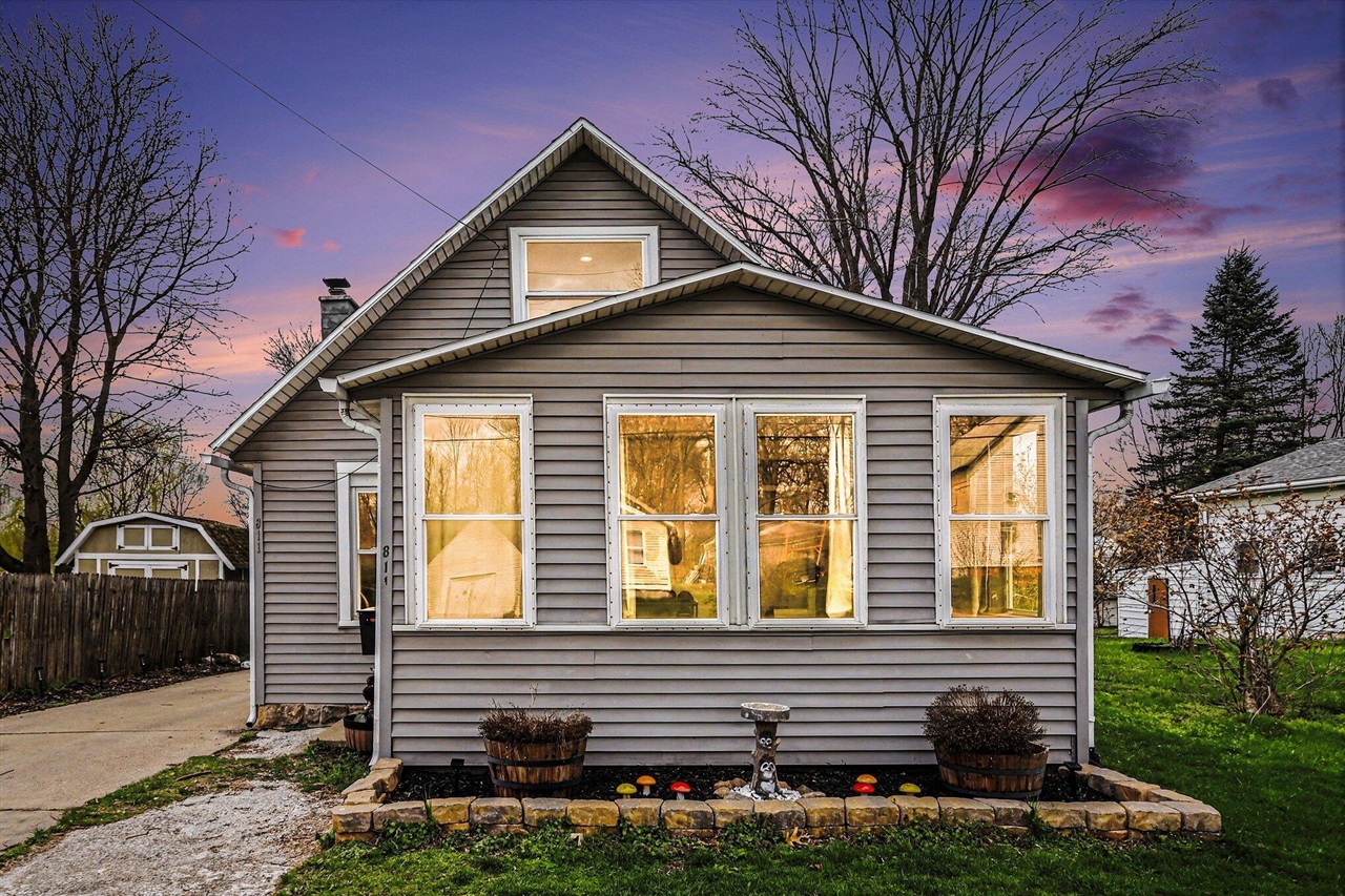 811 9th Street Three Rivers, MI 49093 - Photo 1 of 19