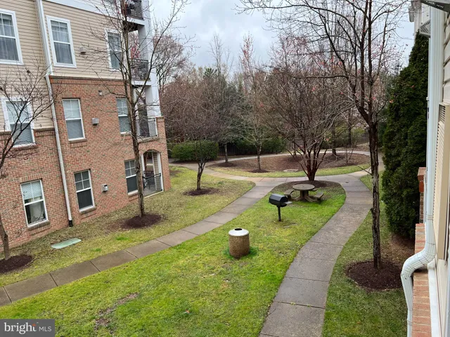 $2,200 | 3840 Lightfoot Street, Unit 240, Chantilly, VA 20151