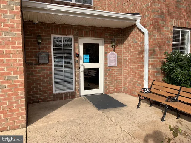 $2,200 | 3840 Lightfoot Street, Unit 240, Chantilly, VA 20151