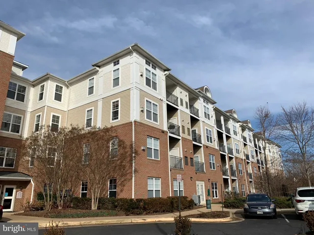 $2,200 | 3840 Lightfoot Street, Unit 240, Chantilly, VA 20151