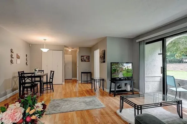 $2,200 | 120 Fellsview Terrace, Unit 121, Stoneham, MA 02180