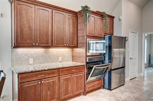 $619,000 | 335 Fox Trail Road, Montgomery, TX 77316