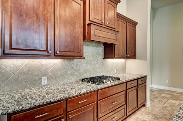 $619,000 | 335 Fox Trail Road, Montgomery, TX 77316