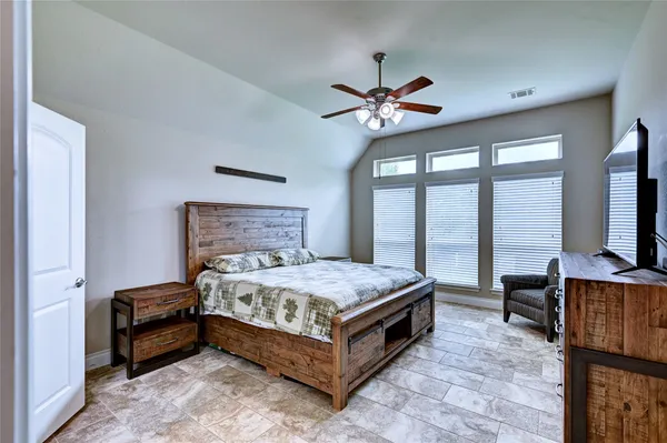 $619,000 | 335 Fox Trail Road, Montgomery, TX 77316