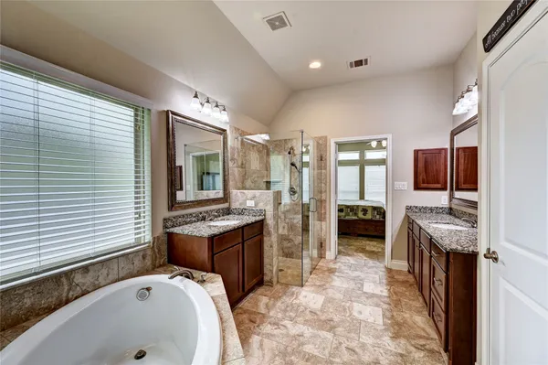 $619,000 | 335 Fox Trail Road, Montgomery, TX 77316