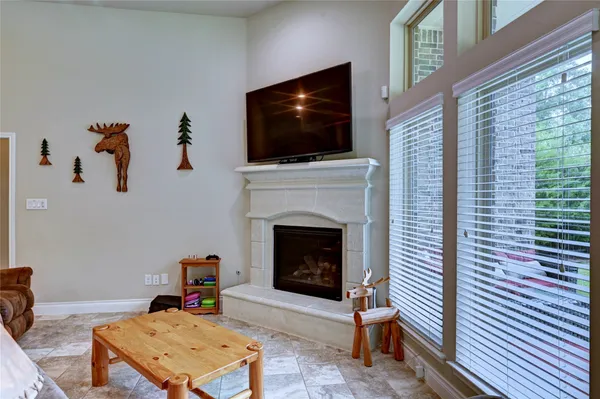 $619,000 | 335 Fox Trail Road, Montgomery, TX 77316