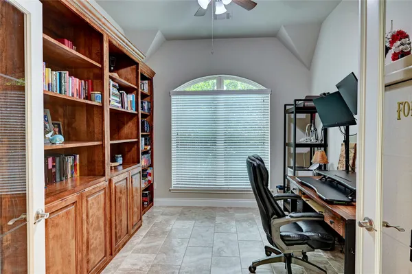 $619,000 | 335 Fox Trail Road, Montgomery, TX 77316