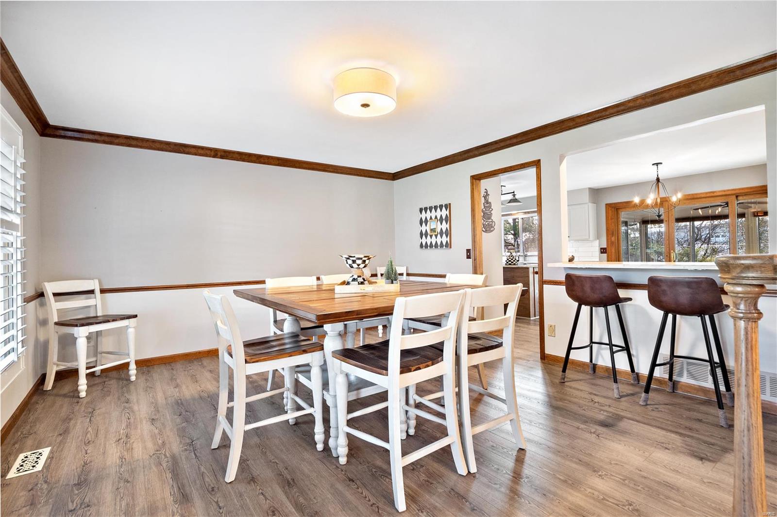 240 Whiting Lane Chesterfield, MO 63005 - Photo 9 of 44