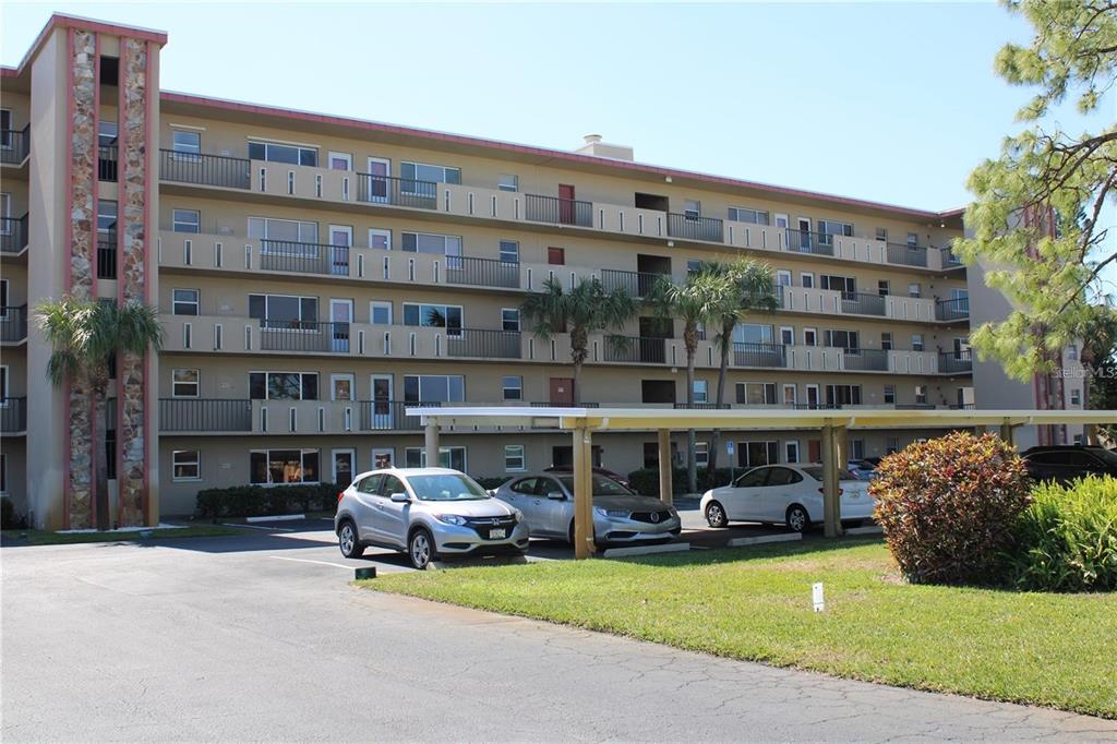 a car parked in front of a building