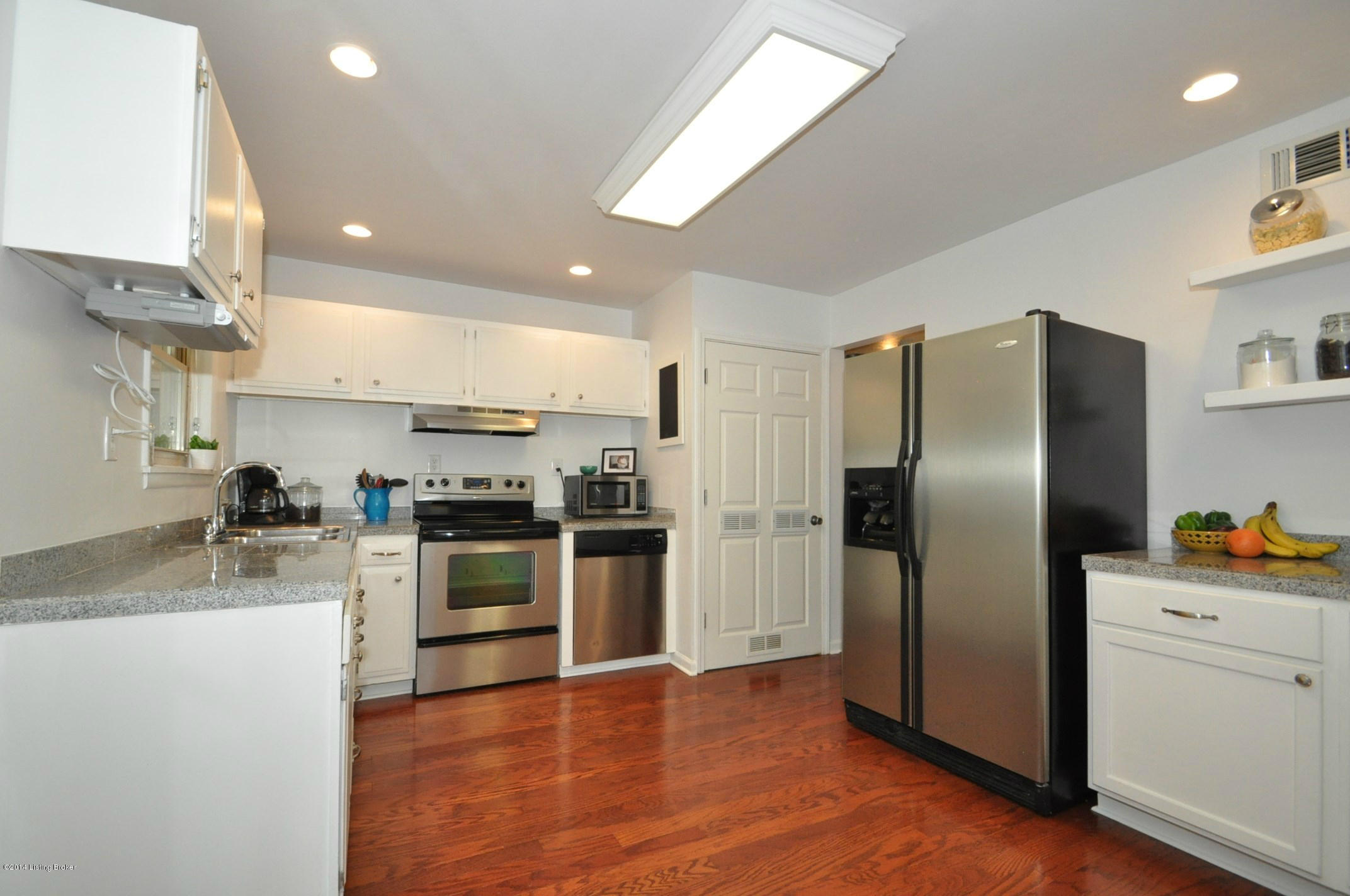 7712 Rochelle Road Louisville, KY 40228 - Photo 7 of 23 Kitchen
