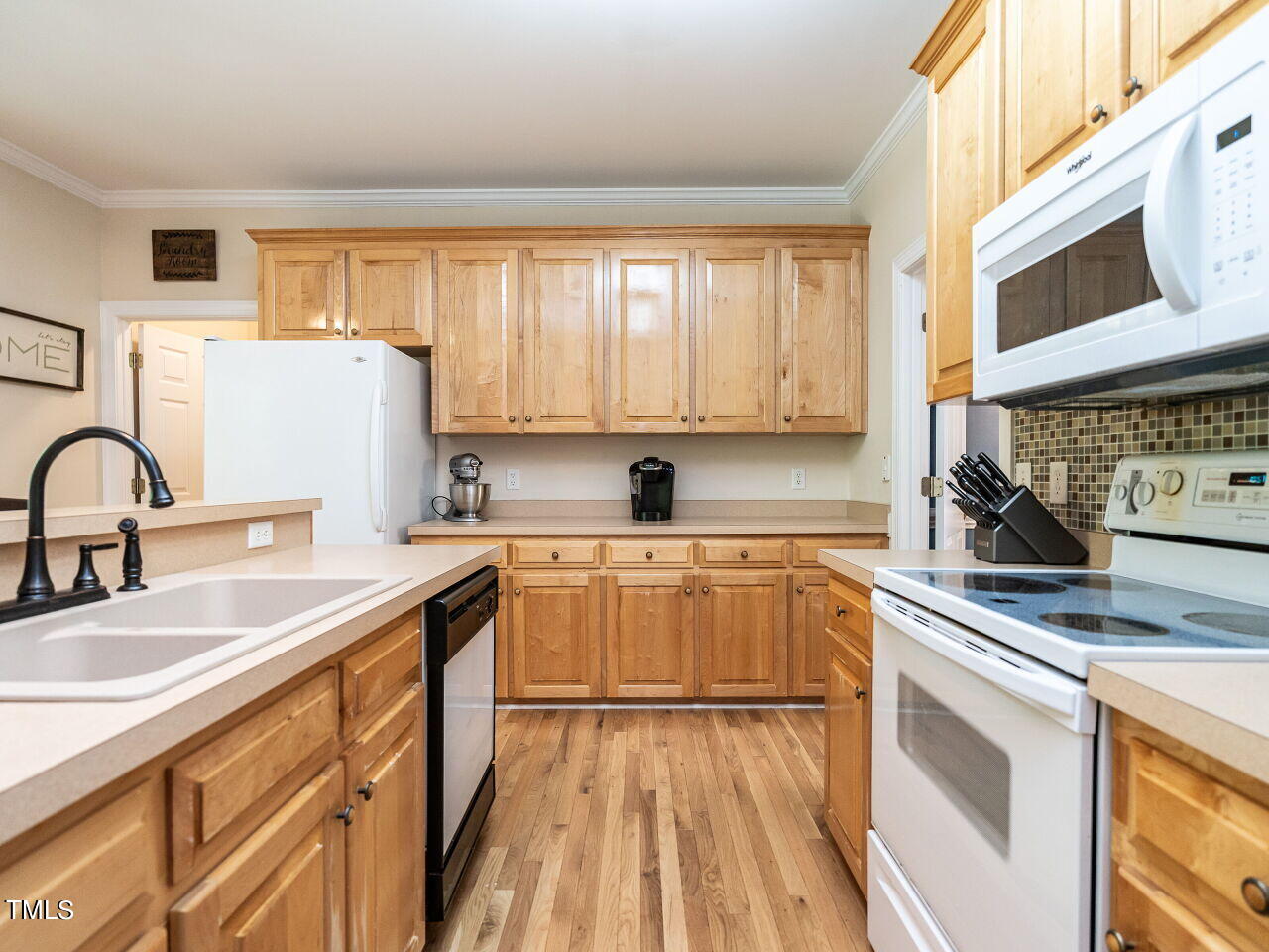 1001 Highlander Drive Raleigh, NC 27603 - Photo 15 of 35 016-1280x960-kitchen