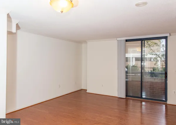 $2,300 | 3835 9th Street North, Unit 108E, Arlington, VA 22203