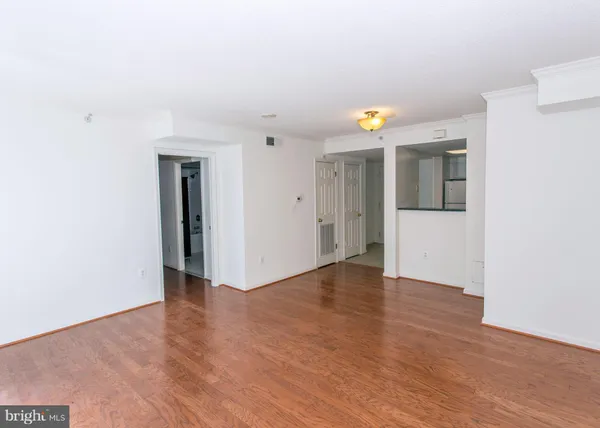 $2,300 | 3835 9th Street North, Unit 108E, Arlington, VA 22203