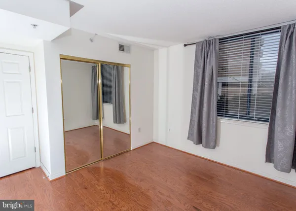 $2,300 | 3835 9th Street North, Unit 108E, Arlington, VA 22203