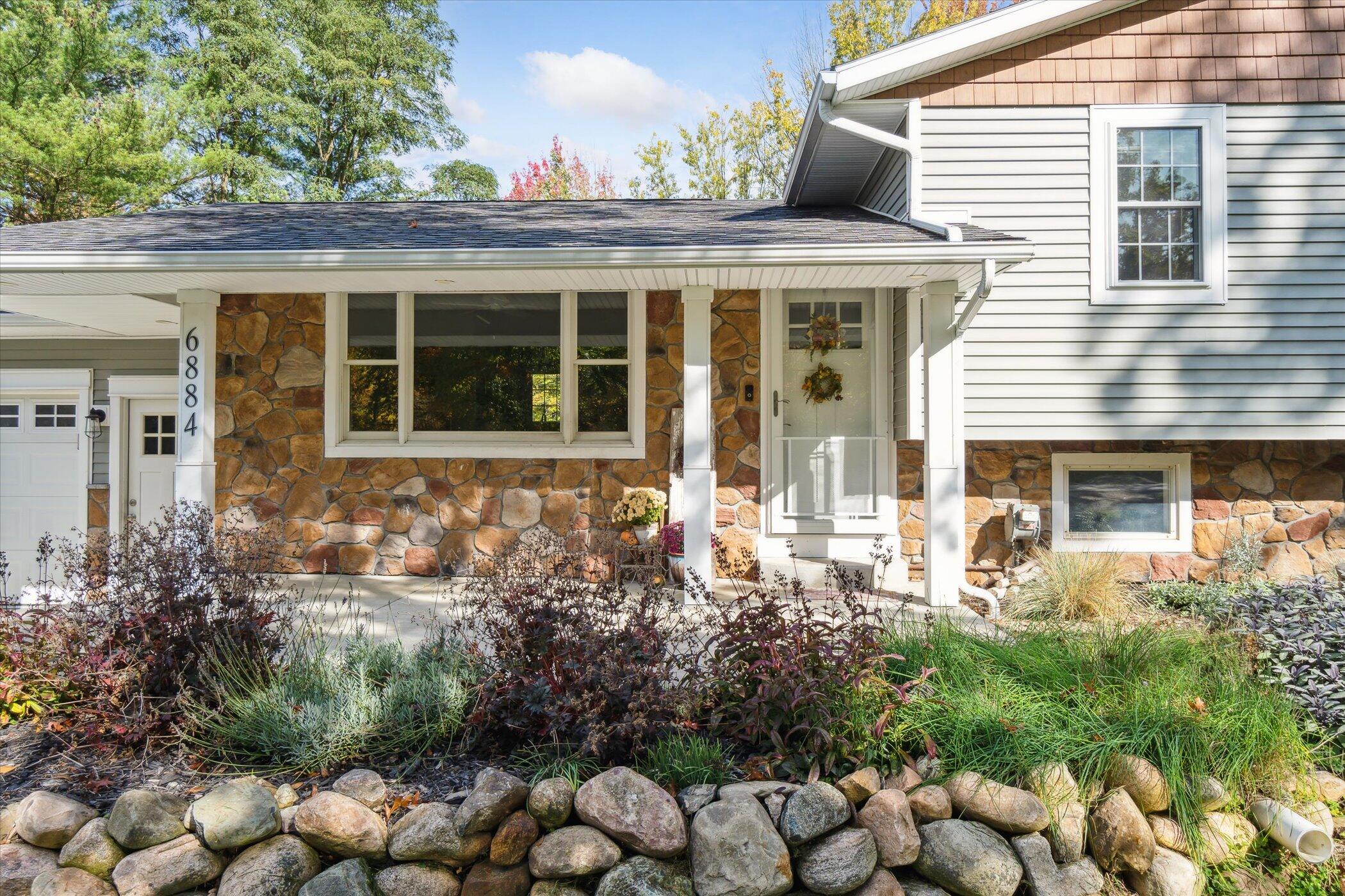 6884 McCain Road Spring Arbor, MI 49283 - Photo 6 of 51 06-6884-McCain-Rd-Spring-Arbor-MI-49283-