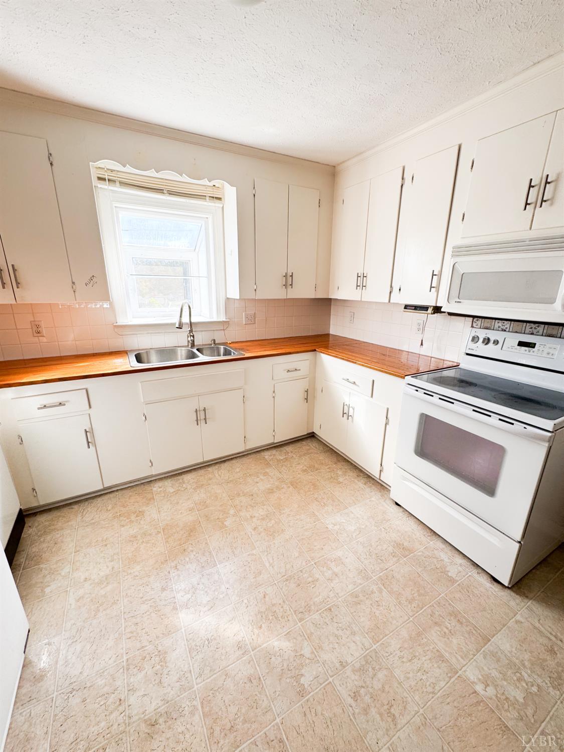 1715 Moormans Road Lynchburg, VA 24501 - Photo 7 of 24 Gallery Image 7