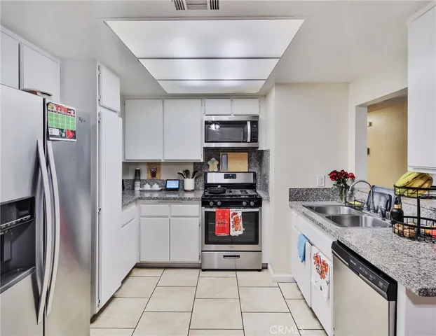 $14,000,000 | 1531 West Rialto Avenue, Fontana, CA 92335