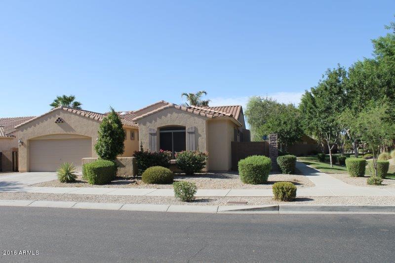 2204 West Harwell Rd. Phoenix, AZ 85041 - Photo 3 of 42 IMG_1013