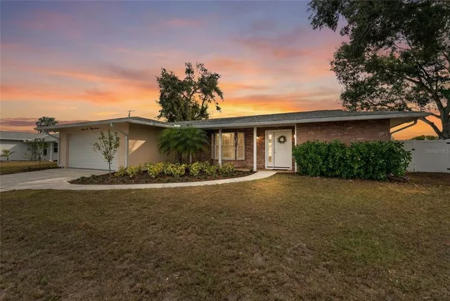 $525,000 | 6637 Bowline Drive, Sarasota, FL 34231