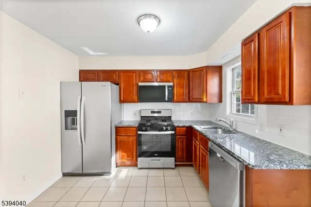 $359,000 | 12 Carmella Court, Newark, NJ 07104