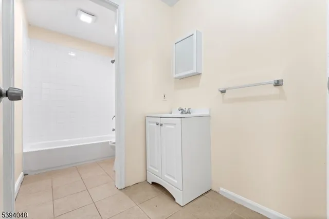 $359,000 | 12 Carmella Court, Newark, NJ 07104