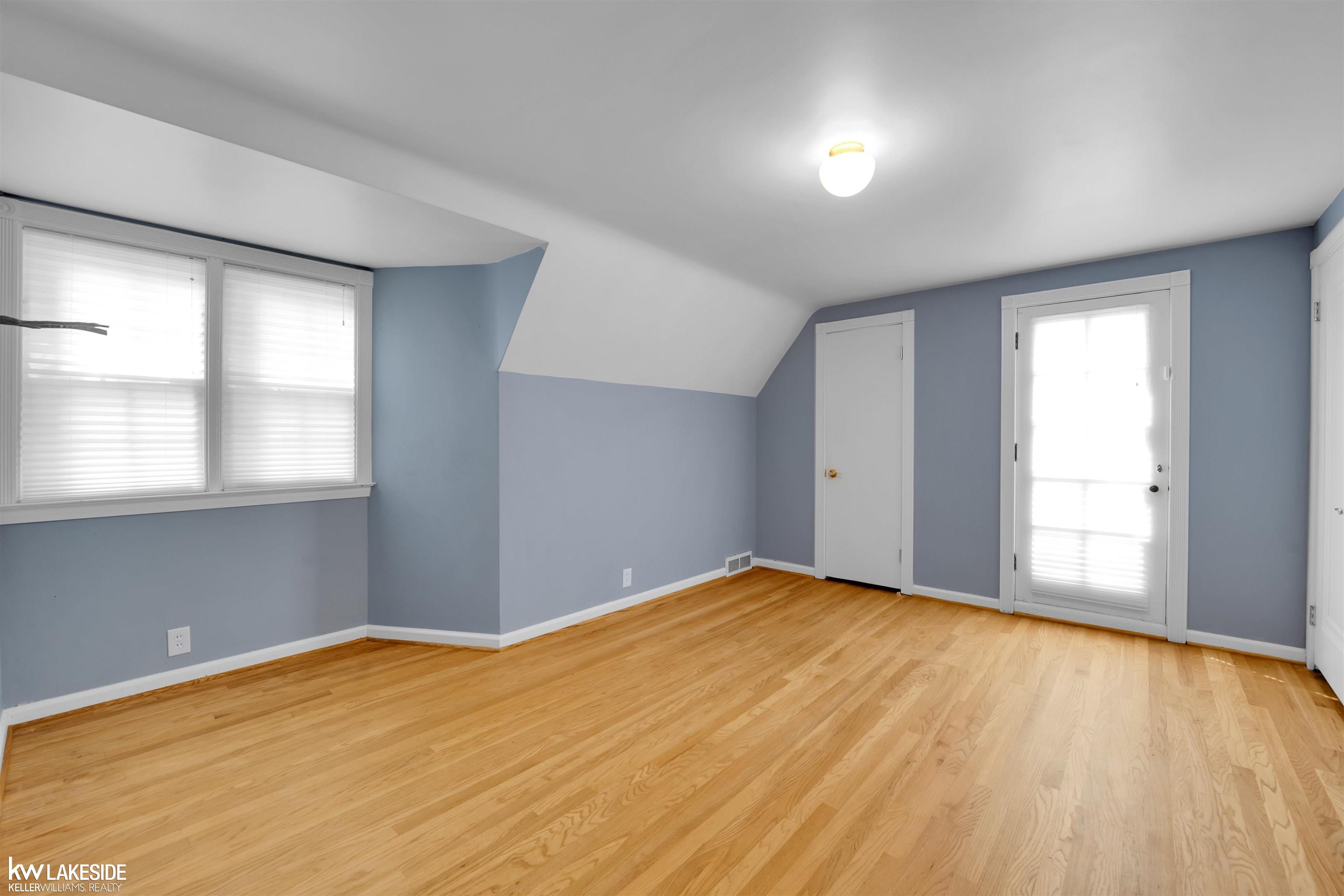 966 Hawthorne Road Grosse Pointe Woods, MI 48236 - Photo 19 of 24